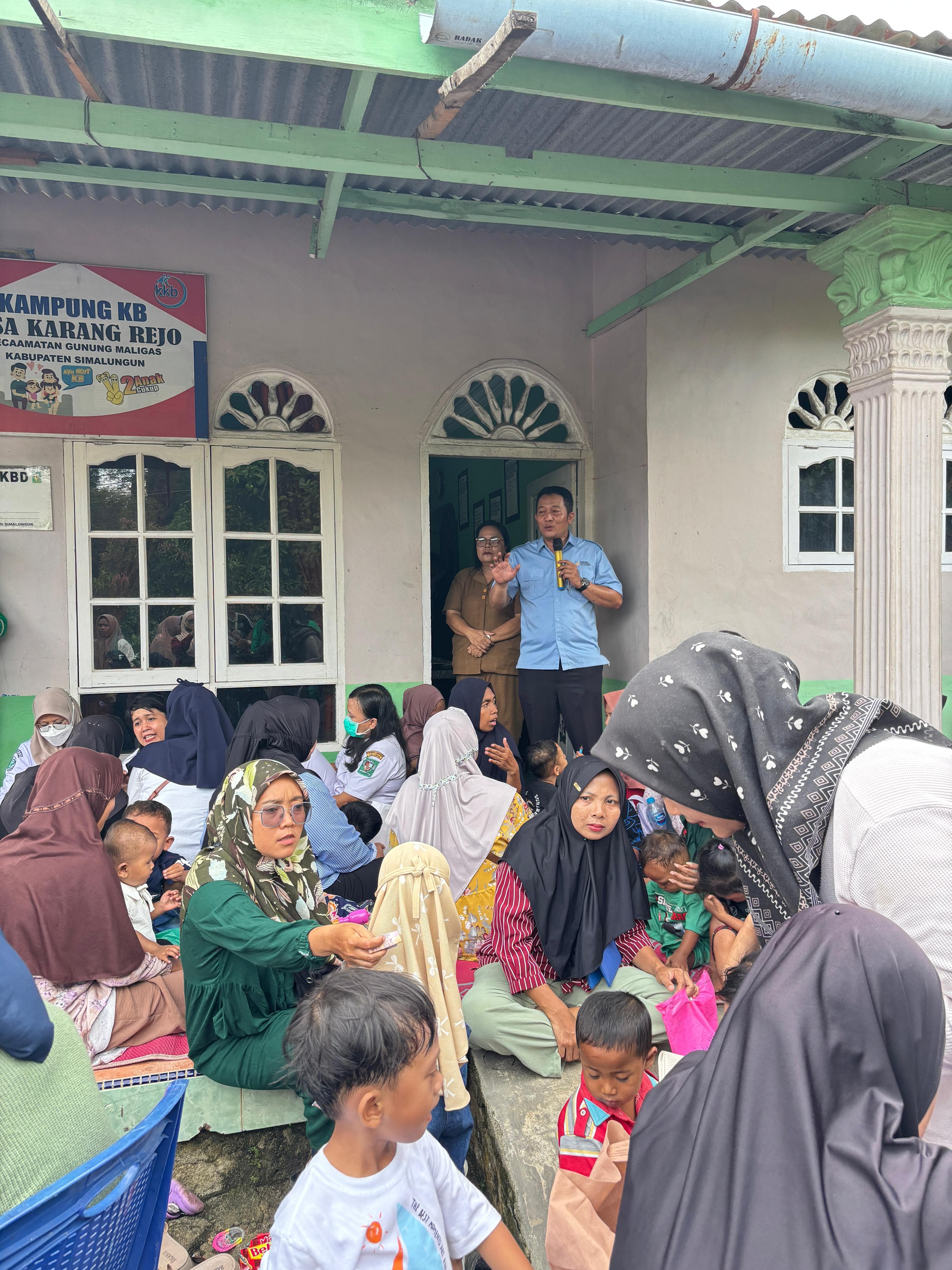 SPPG Karang Rejo Layani Penerima Manfaat Dengan Prasmanan Omprengan